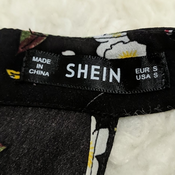 SHEIN Flare Leg Halter Jumpsuit ~ NEW - Picture 5 of 8